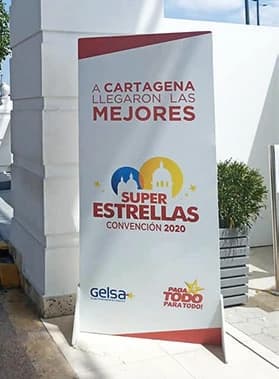 Tótem de señalización Super Estrellas Convención 2020